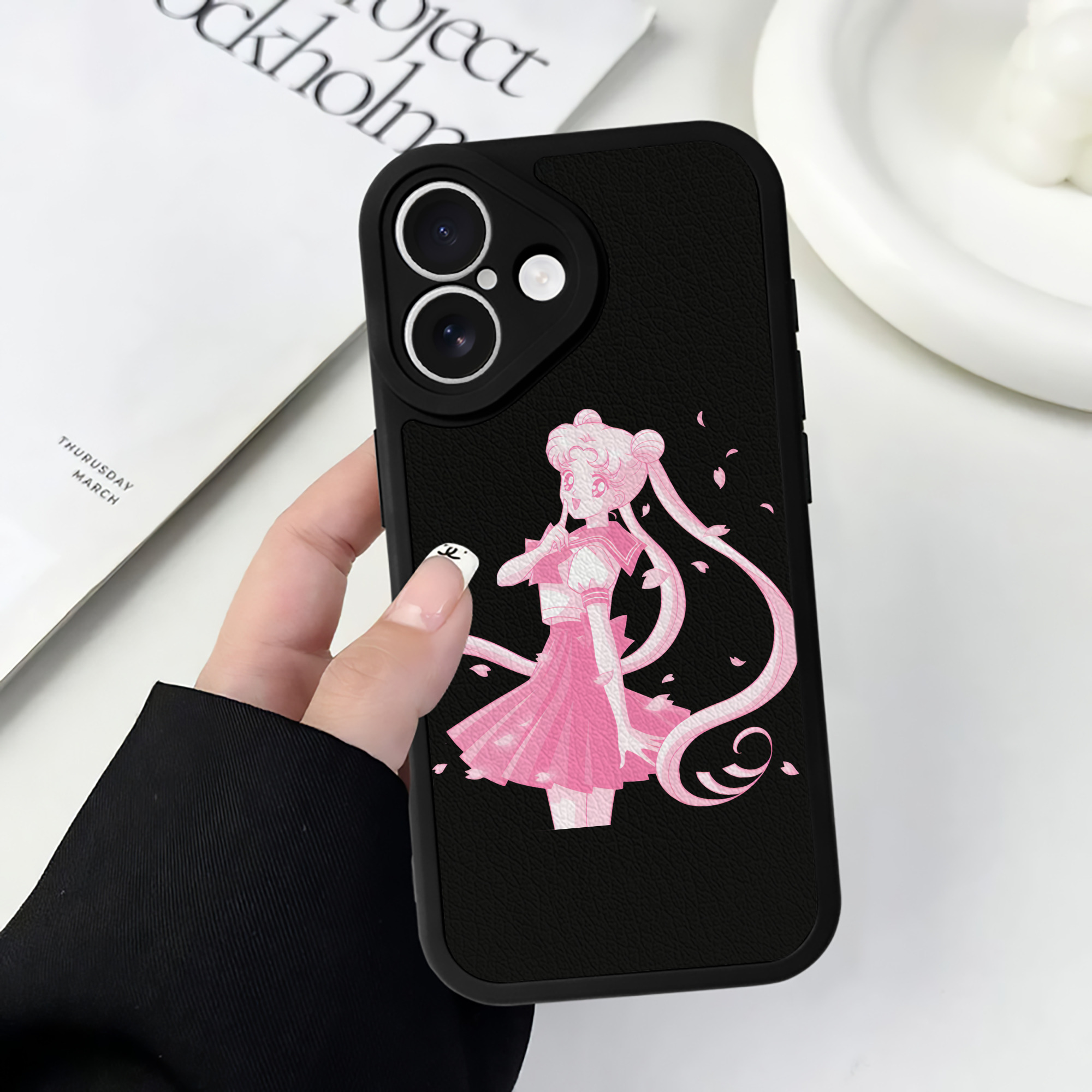 （画像用） 美少女戦士セーラームーン 愛野 美奈子 あいの みなこ Sailor Moon Aino Minako 【iPhone 16シリーズ対応】シリコンスマホケース（レザー調） 材質：シリコン